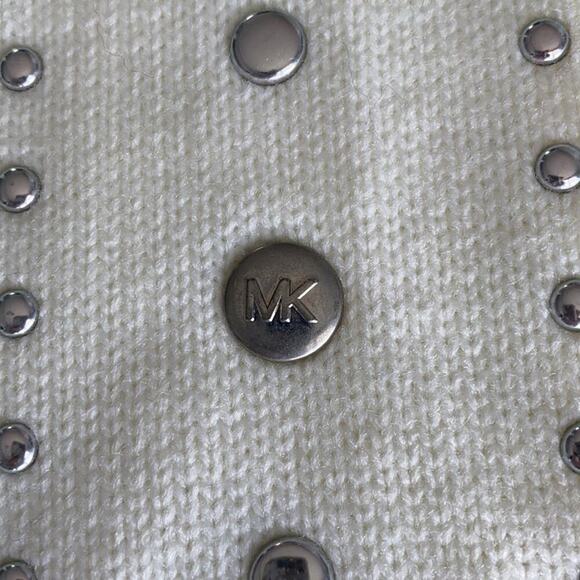 Michael Kors knitted dome scarf. White with silver studs. NWT
C - Picture 2 of 6